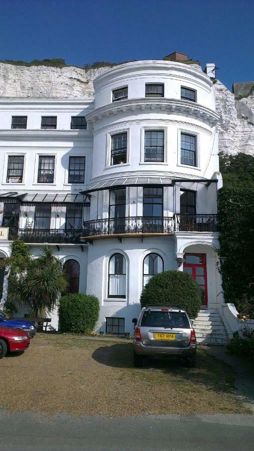 Whole Flat Next To Dover Port With Parking Eksteriør billede