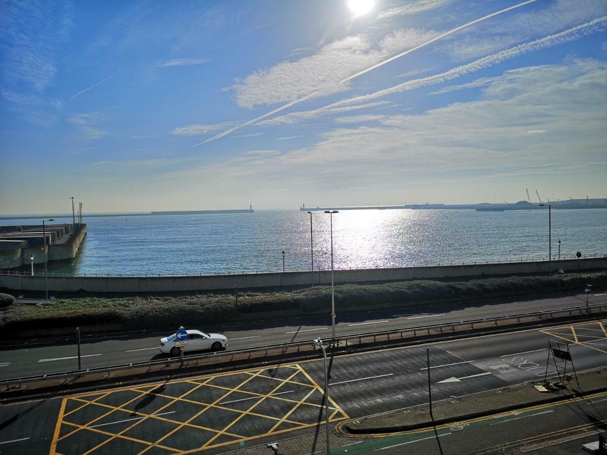 Whole Flat Next To Dover Port With Parking Eksteriør billede